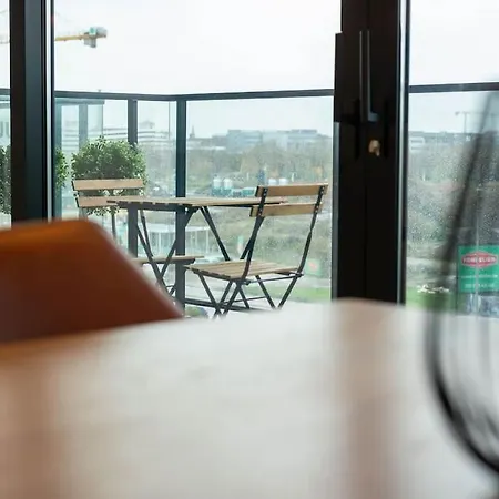 Casa Matti Modern With Canal View And Terrace アパート *
